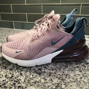 Nike AirMax 270